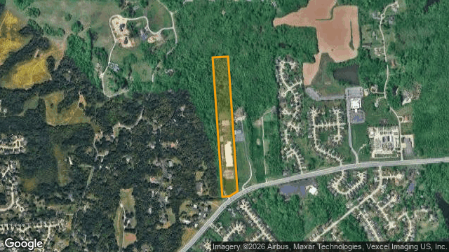 Aerial view with the parcel outline for 5105 N HIGHWAY 67 ST FLORISSANT